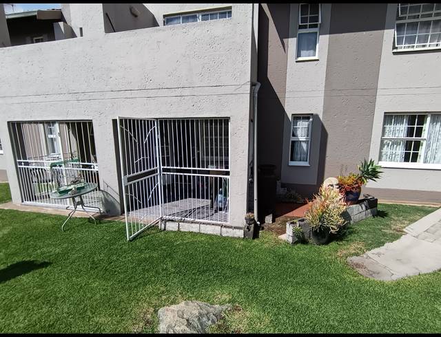 2 BEDROOM APARTMENT FOR SALE IN MEYERSDAL